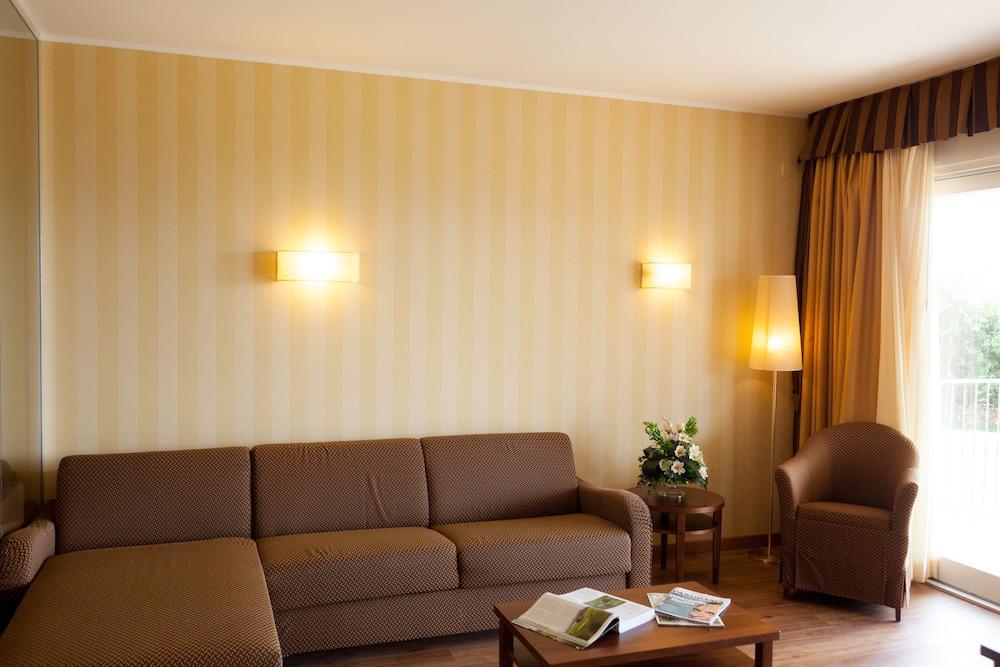 Hotel Boffenigo - The Golden Hour กอสเตร์มาโน ภายนอก รูปภาพ