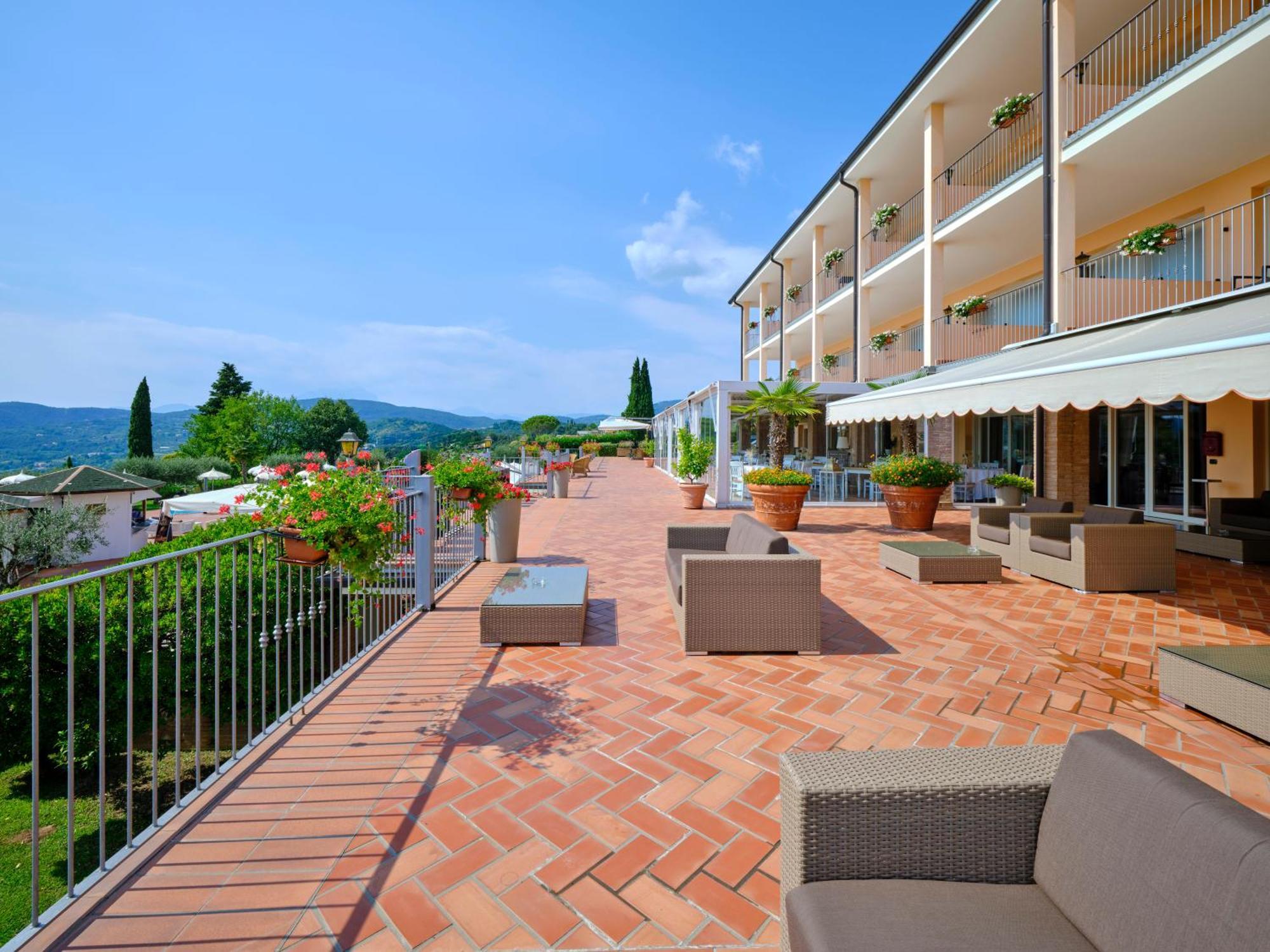 Hotel Boffenigo - The Golden Hour กอสเตร์มาโน ภายนอก รูปภาพ