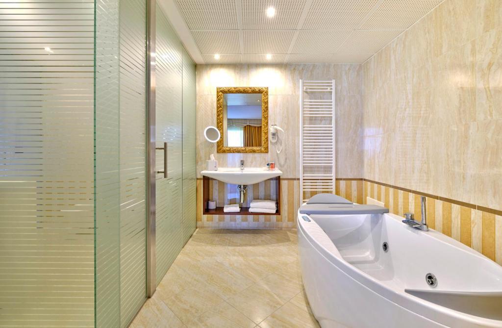 Hotel Boffenigo - The Golden Hour กอสเตร์มาโน ภายนอก รูปภาพ