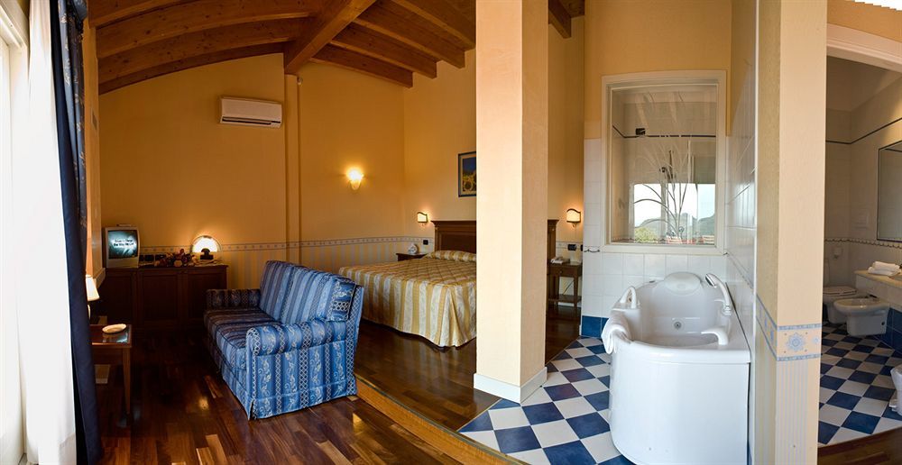 Hotel Boffenigo - The Golden Hour กอสเตร์มาโน ภายนอก รูปภาพ