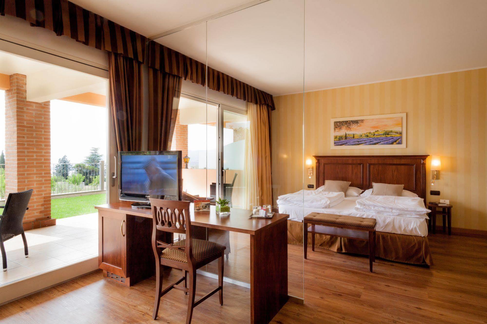 Hotel Boffenigo - The Golden Hour กอสเตร์มาโน ภายนอก รูปภาพ